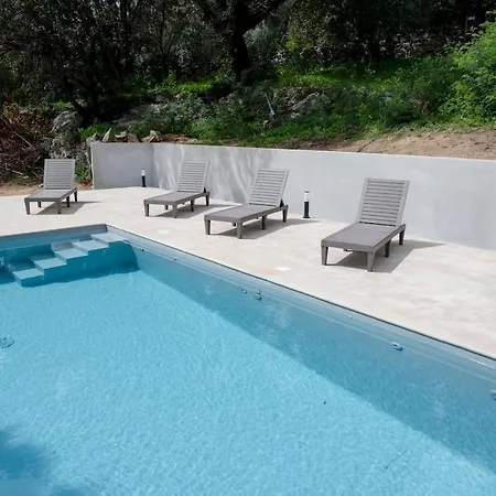 Feriehus Noscia Nivaledda - Stone House, With Pool
